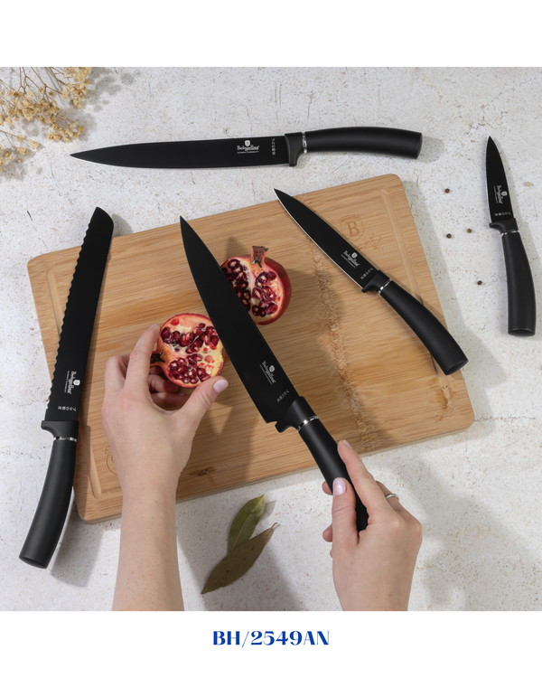 BERLINGER HAUS MATTE BLACK 6 PCS KNIFE WITH BAMBOO BOARD